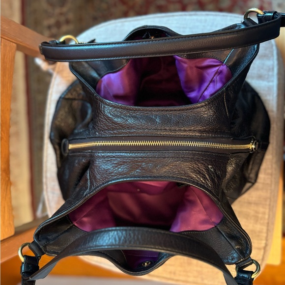 Black leather woman’s coach handbag - Picture 3 of 4